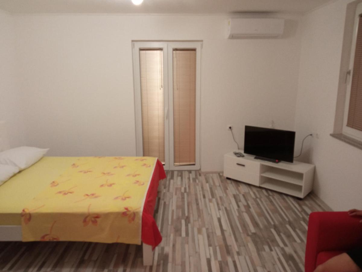 Studio Apartman Matkovic Imotski Ngoại thất bức ảnh