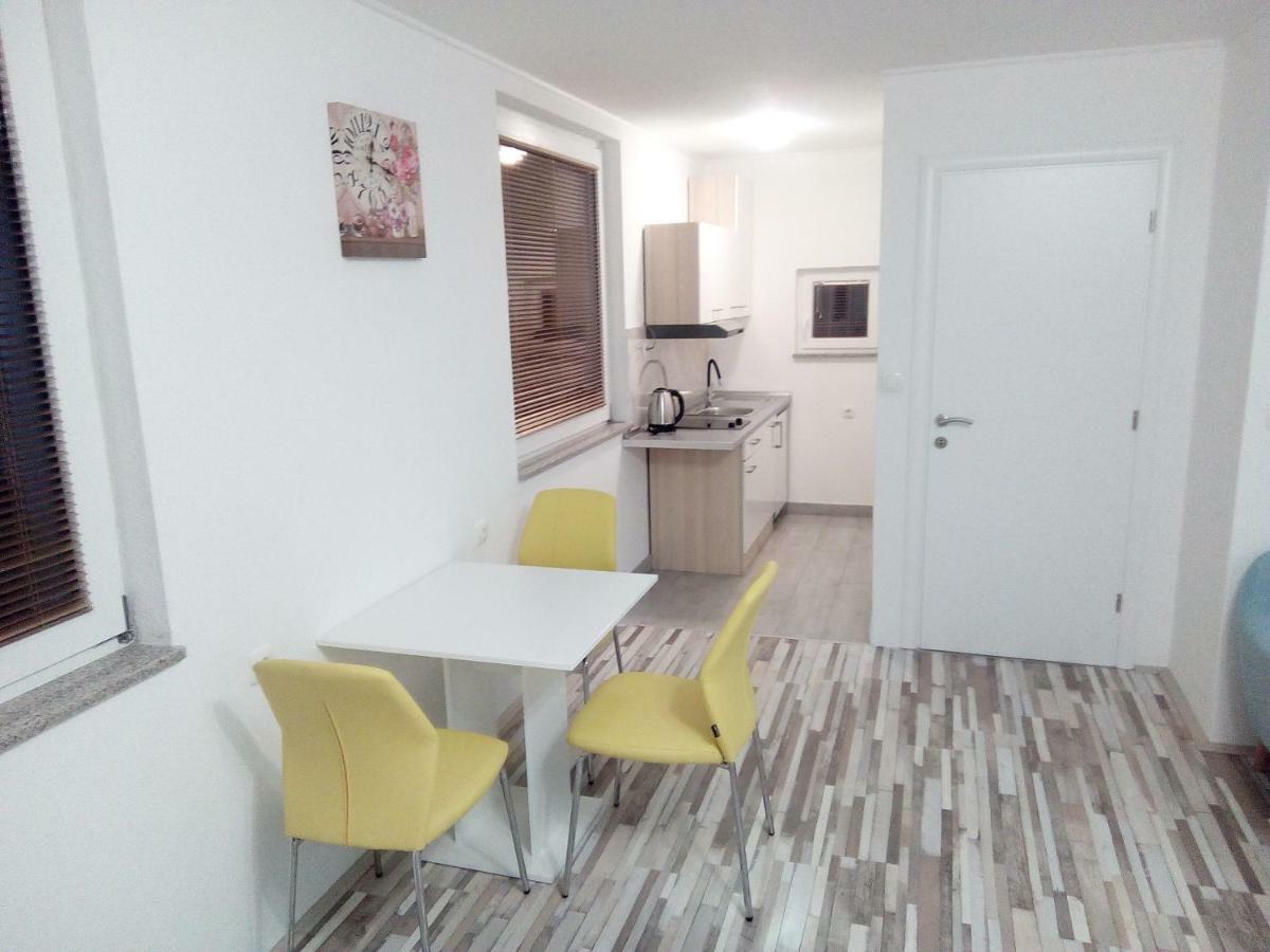 Studio Apartman Matkovic Imotski Ngoại thất bức ảnh