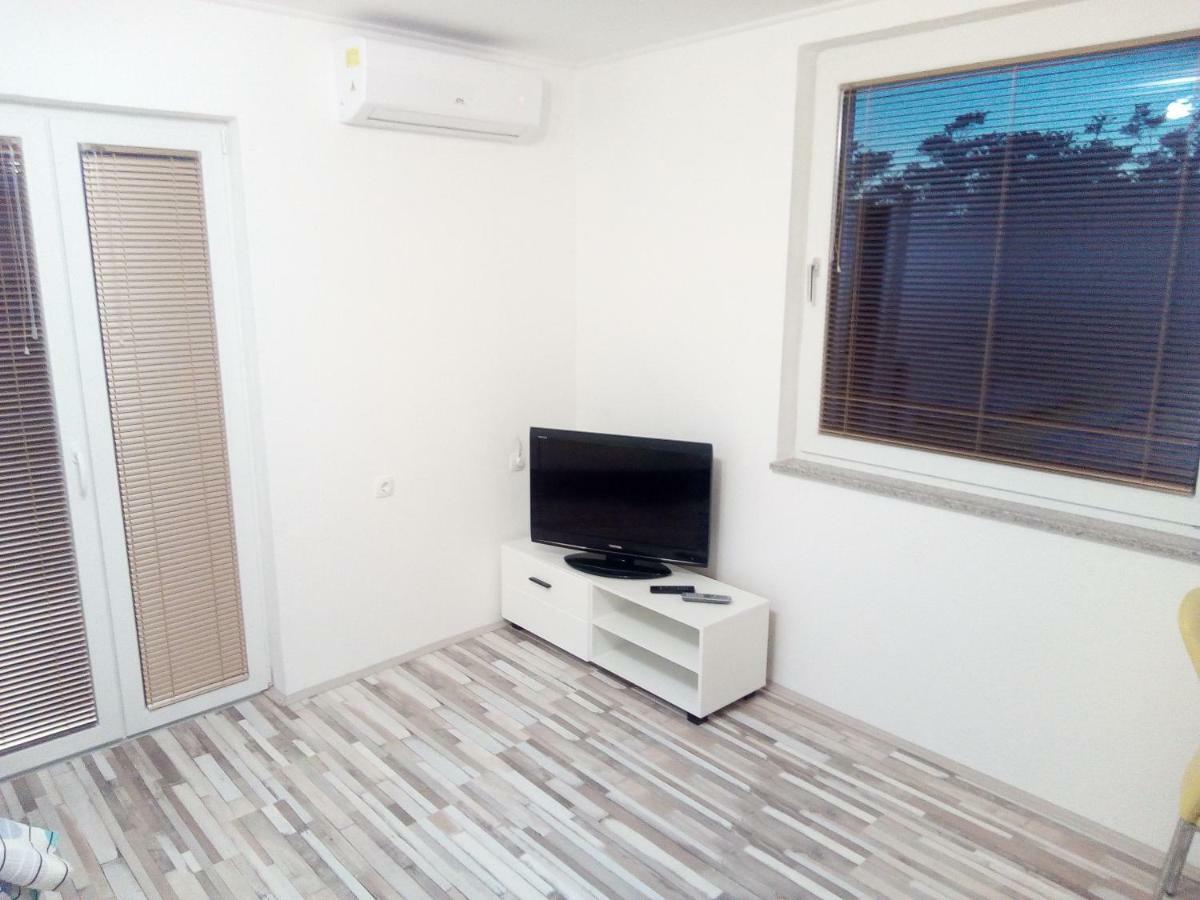 Studio Apartman Matkovic Imotski Ngoại thất bức ảnh